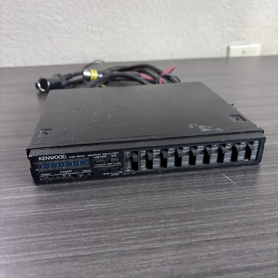 Ecualizador gráfico vintage Kenwood KGC-6040 Old School - Funciona Foto 2 de 4