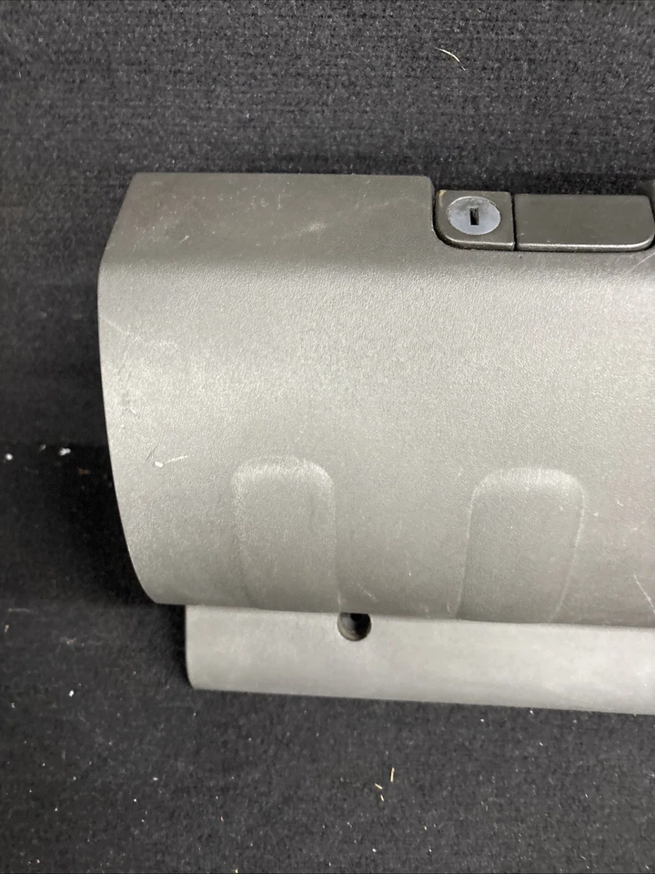 Conjunto de guantera inferior gris Nissan Xterra Frontier 2005-2021 68108-EA100 OEM Foto 2 de 4