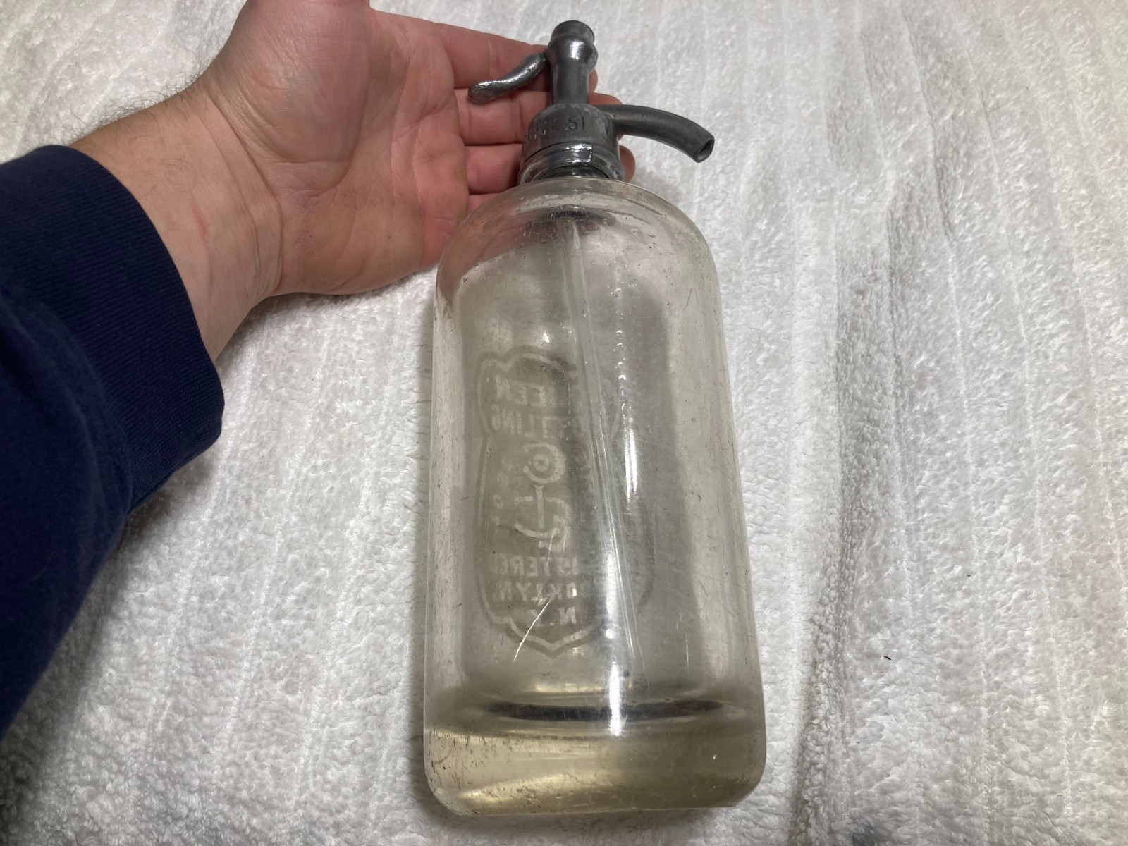 Queen Bottling Co. Seltzer Bottle Etched Clear Glass Brooklyn, NY