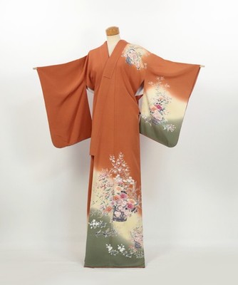 Kimono / Yuzen Floral Silk Tsukesage Kimono with Gold Accents / 2509262