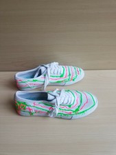 white canvas tennis shoes womens