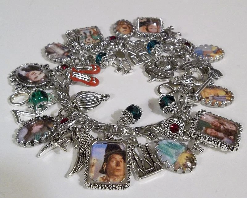 Pulsera Dije Mago de Oz Vidrio Hecho a Mano Dorothy Toto Espantapájaros León Tinma Foto 3 de 4