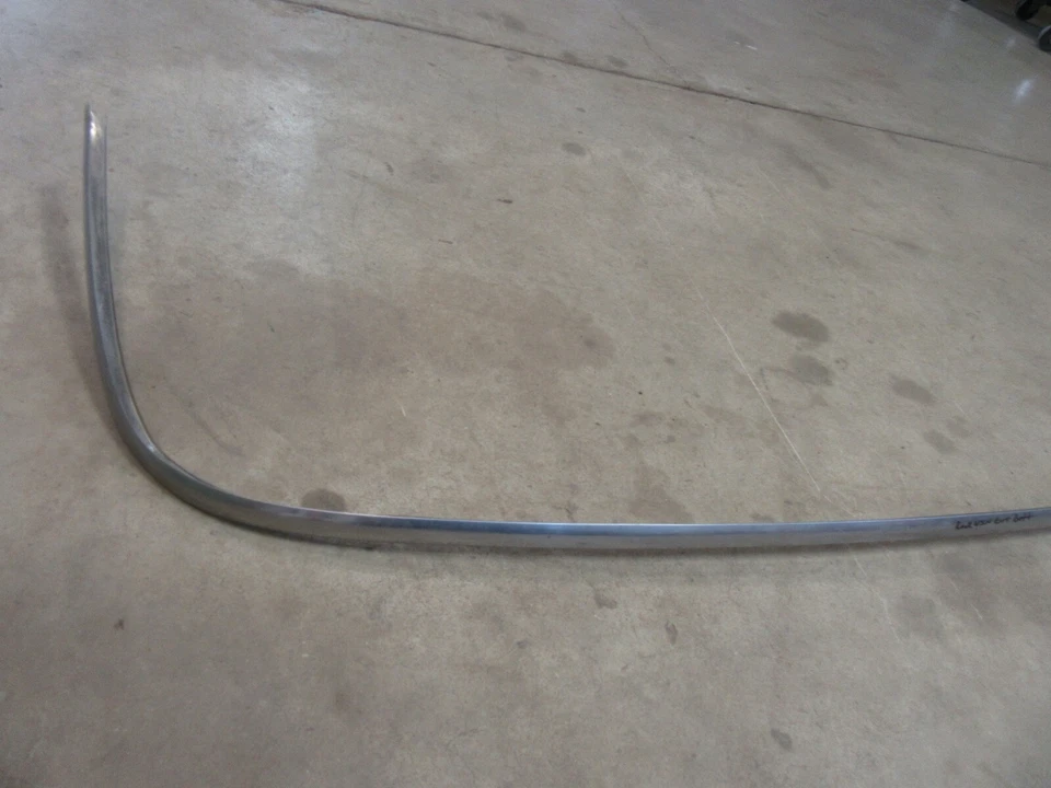 Studebaker President 1955 exterior ventana trasera moldura inferior pieza Hot Rod  Foto 2 de 4