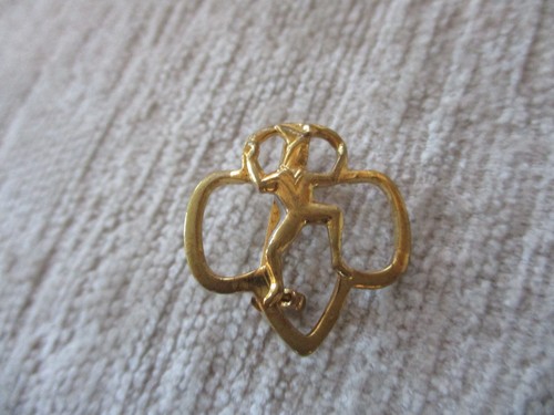 4 Vintage Girl Scouts of America Gold Tone Lapel Pin Badges - Picture 9 of 10