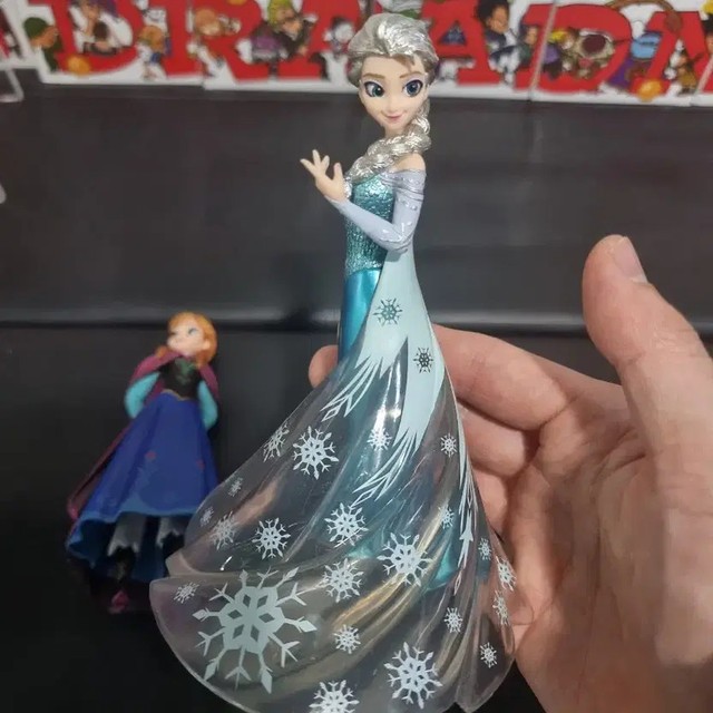 AtsZero Elsa & Anna Figurines - Lightly Used, With Box