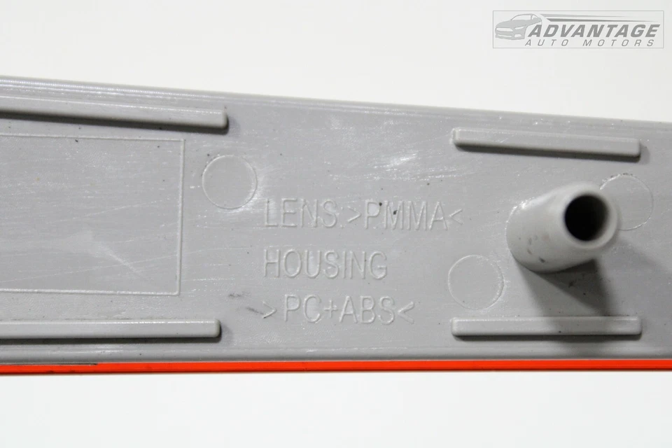 Parachoques trasero derecho Chevrolet Cruze 2016-2019 luz marcadora reflector OEM Foto 4 de 4