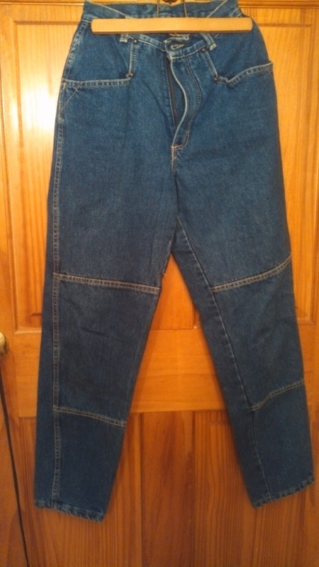 Unique 80s Vintage ZENA Jeans, Jr Sz 5, Tapered Leg Single rear pocket 24" waist