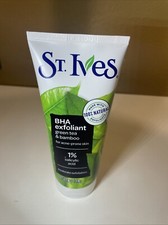 St. Ives Blackhead Clearing Face Scrub Clears Blackheads  Unclogs Pores, 6 oz