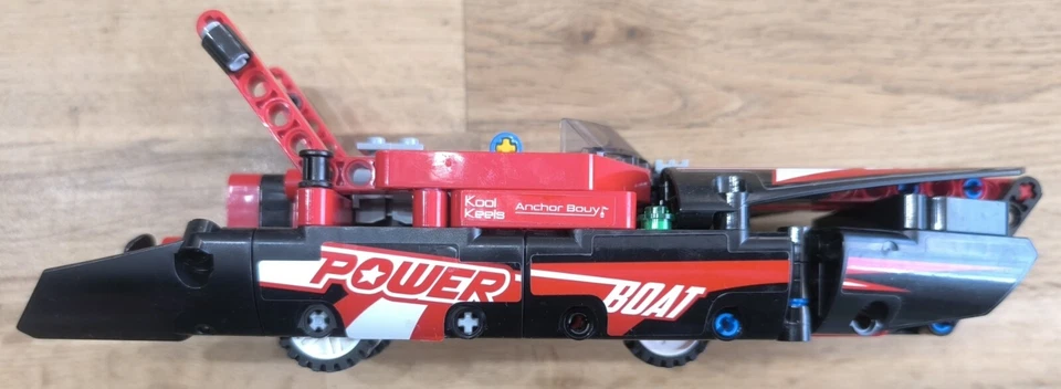 LEGO Technic 42089 Power Boat, photo 4 sur 4
