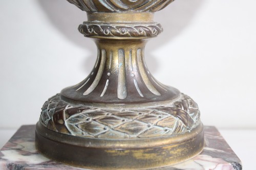 Cassolette vase en marbre violet monture bronze têtes de béliers, hauteur 46 cm - Imagen 9 de 23