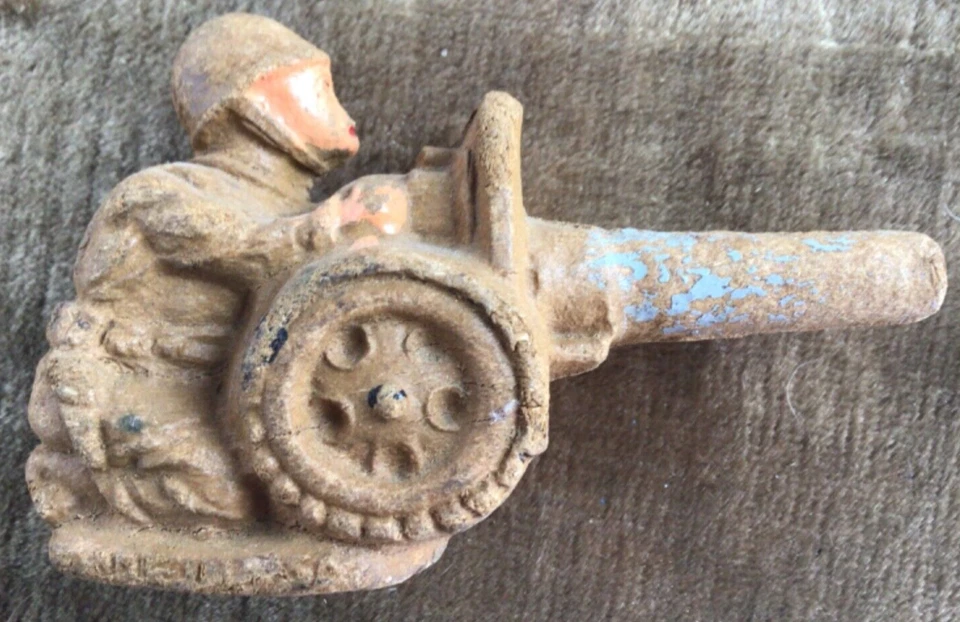 Playwood Composition WWII US Army Artillery Toy Soldiers Lot of 4 1940s Vintage - Image 4 of 4