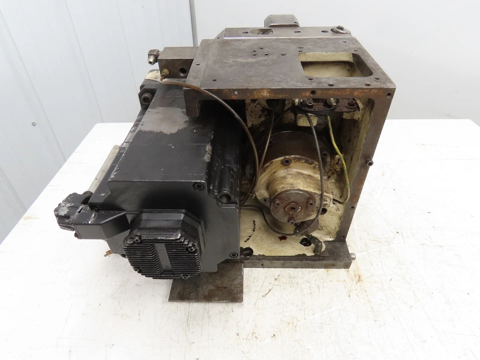 Cambiador de herramientas torreta 8 posiciones torno CNC Okuma LU-300 Foto 4 de 4