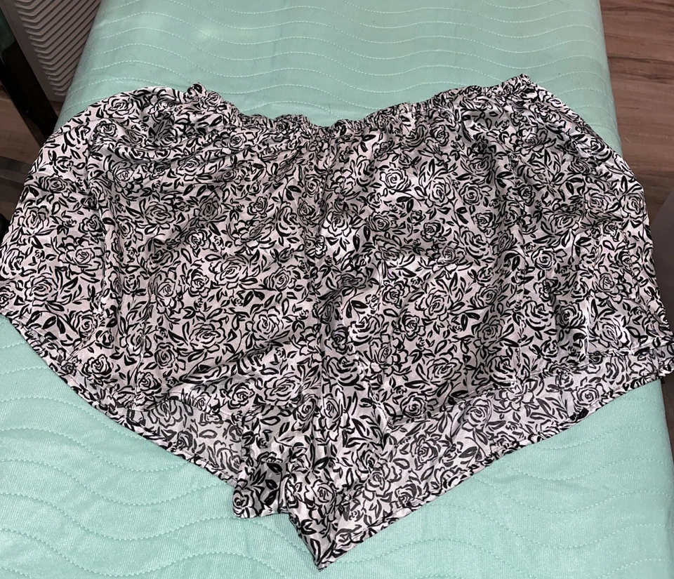 Pijama corto de satén George de 2 piezas para mujer blanco/negro talla grande ropa de dormir talla 3X Foto 4 de 4