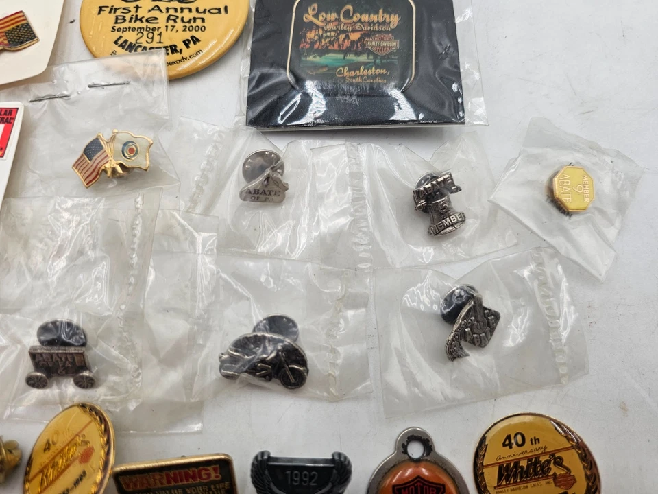 LOTE DE PRENDEDORES CHAQUETA SOMBRERO SOLAPA MOTOCICLETA HARLEY DAVIDSON VINTAGE Foto 4 de 4