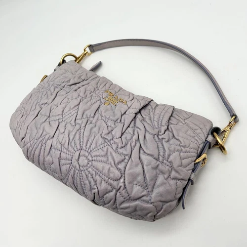 Sac à main PRADA Prada brodé en cuir Napa violet clair
