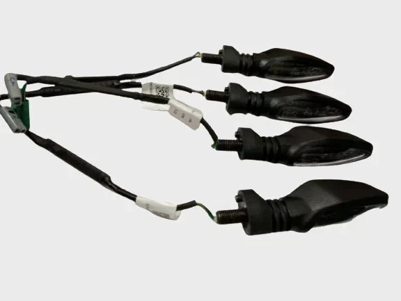 Intermitente indicador trasero y delantero del mercado de accesorios para KTM Duke 125 200 2013-2020 Foto 2 de 4