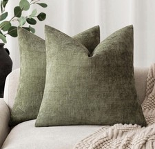 Foindtower Pack of 2 Soft Textured Chenille Pillow Covers 18x18 Inch, Dark Green