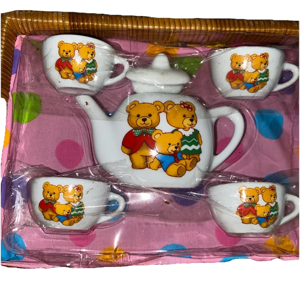 Juego de té vintage de cerámica en miniatura para niños en cesta de picnic de mimbre osos de peluche con etiquetas ligeras Foto 2 de 4
