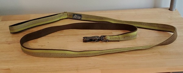 scissor snap dog leash