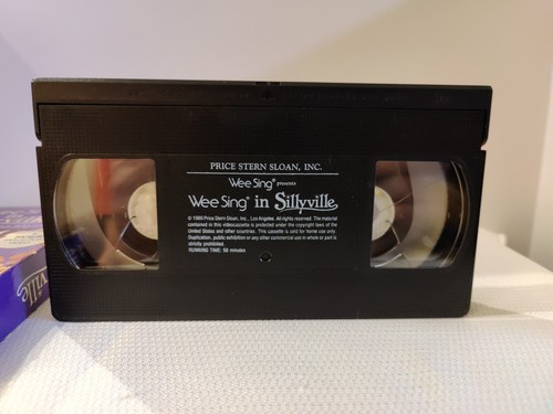 Children's VHS Tapes Wee Sing in Sillyville & Kidsongs Wonderful World Of Sports - Picture 7 of 18