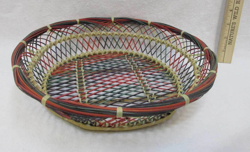 Wicker Basket w/ Liner Embroidered Green Pink Bread Bowl Table Centerpiece - Image 3 of 4