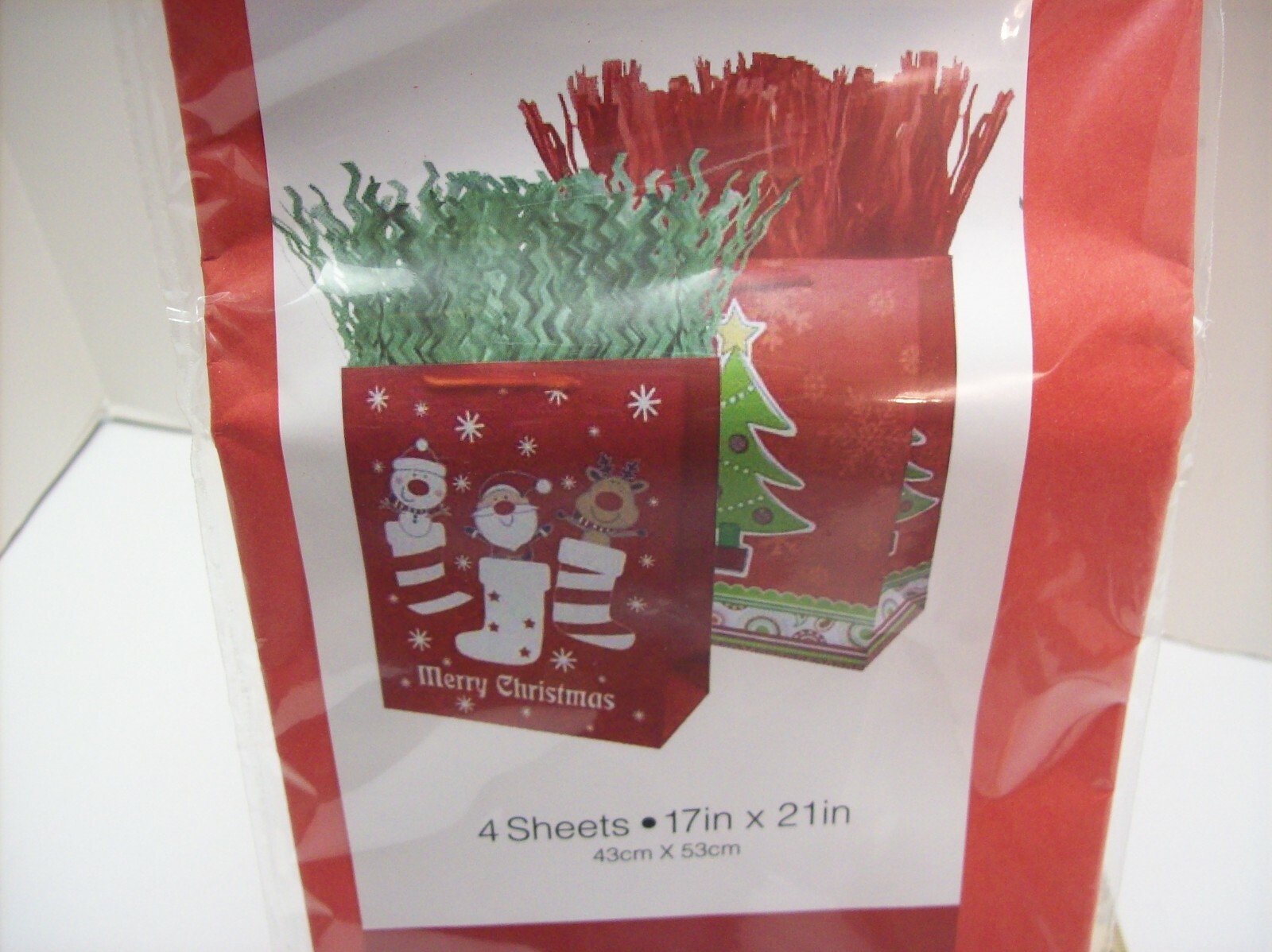 Frillz Gift Bag Decor/Fill Red Wave Cut New Sealed 4 Sheets 17 in. x