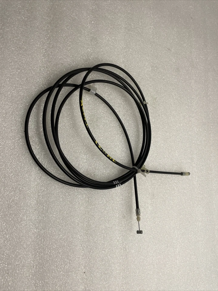 Mazda 3 2012 sedán tapa maletero cable de liberación OEM Foto 3 de 4