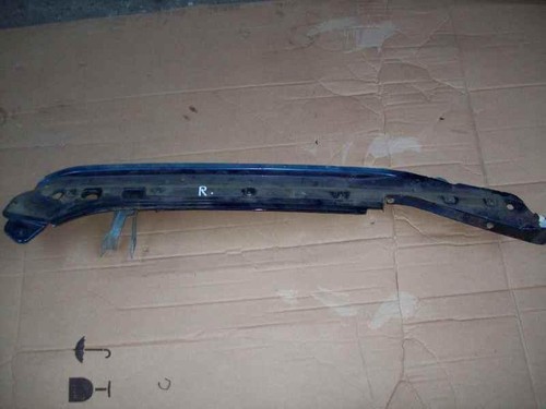 Kotflügelaufnahme rechts Touareg