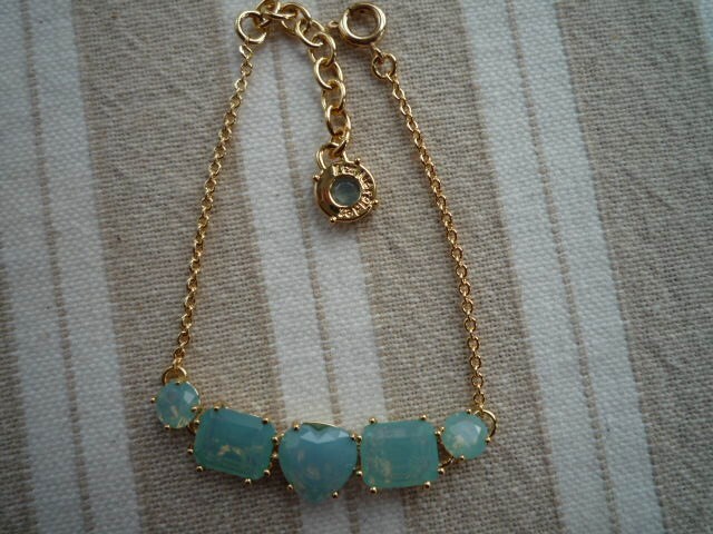 Bracelet Les Néréides turquoise et diamantines pour sublimer vos tenues d'été
