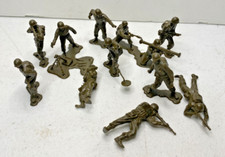VINTAGE HARD PLASTIC 50MM DARK GREEN ARMY MEN 10 PIECES
