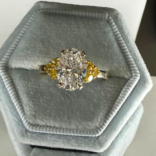 Bague de fiançailles IGI 2,50 CT ovale taille brillant diamant cultivé en laboratoire or jaune 14 carats - Photo 2 sur 13