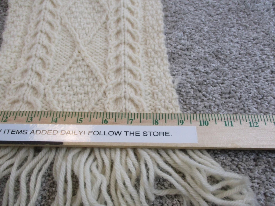 Vintage Brooks Brothers Cable Knit Scarf Wool Made in Ireland Fringe 72x9 EUC - Image 2 of 4