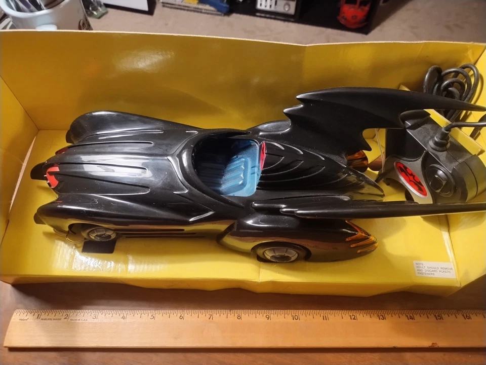 Batimóvil KB Toys Kenner Batman & Robin 1997 control remoto Foto 4 de 4