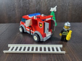 Lego City Set #7208 - Fire Station Released in 2010, 100% Complete w/Manuals
