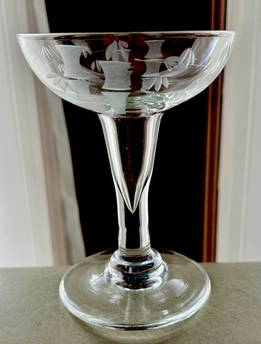 Sasaki Bamboo Crystal Champagne Tall Hollow Stem Glasses 5” tall - Set of 3 - Picture 1 of 6