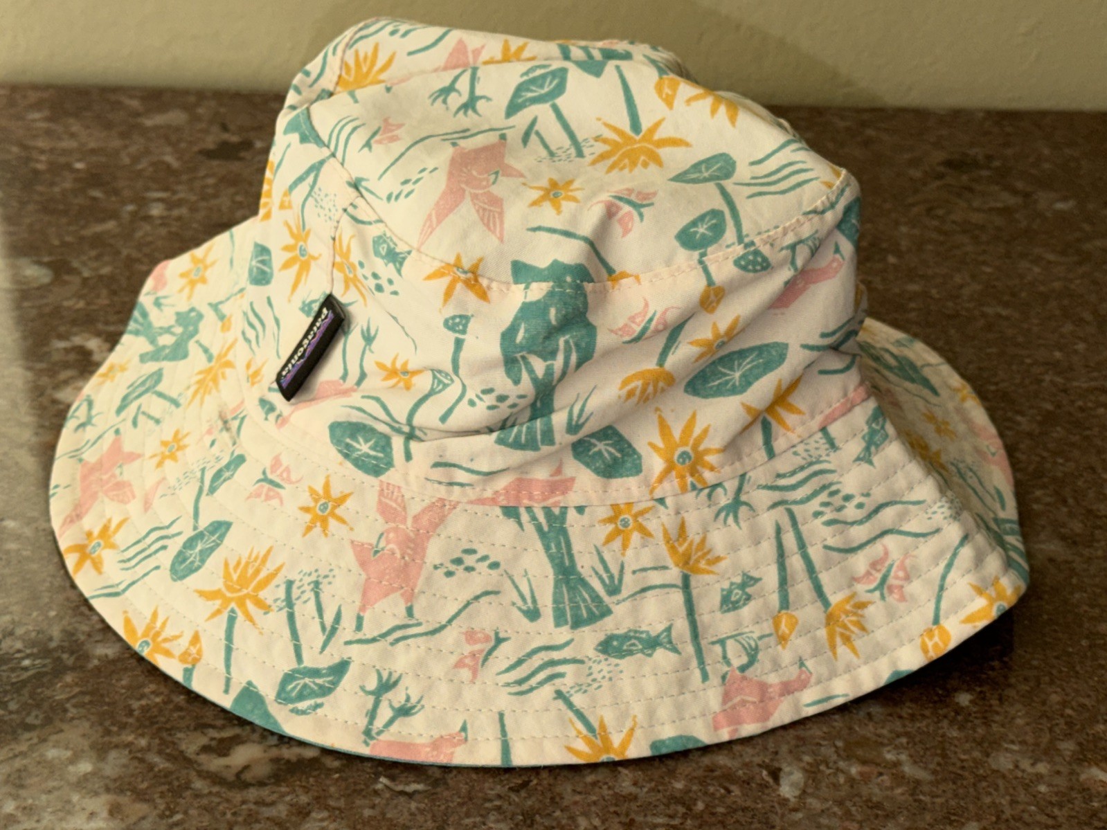 NWOT Patagonia baby Sun Bucket Hat 18-24months Nylon