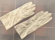 Antique Women  s Gloves Hand Sewn W/Beads Size Small Cream