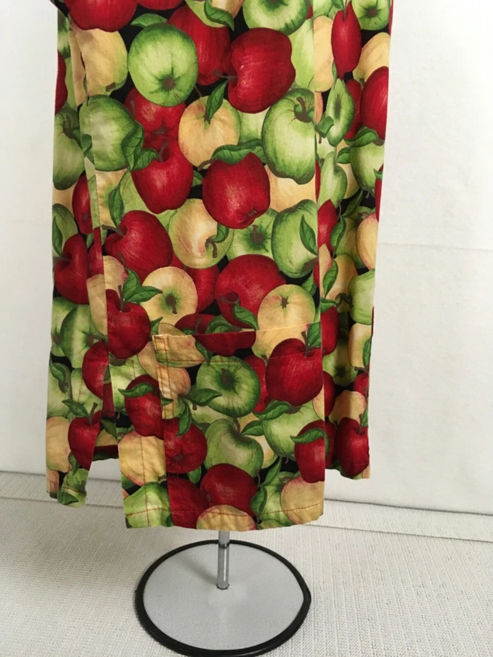 Handmade Womens Scrub Top Size M Red Green Yellow Apples V neck Pockets - Image 4 of 4