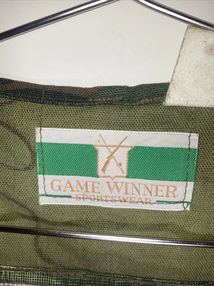 NICE Vintage Game Winner Sportswear Duck Camo Hunting Vest XL Game Fowl Pouch - Image 2 of 4