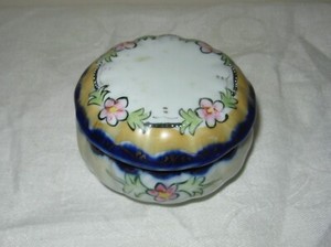 VINTAGE PORCELAIN VANITY DRESSER JAR LID HAND PAINTED FLORAL JAPAN TRINKET BOWL