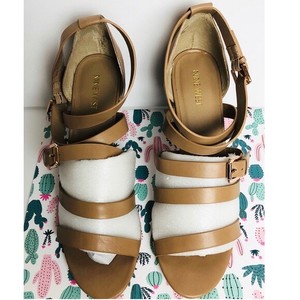 nine west chunky heel sandal