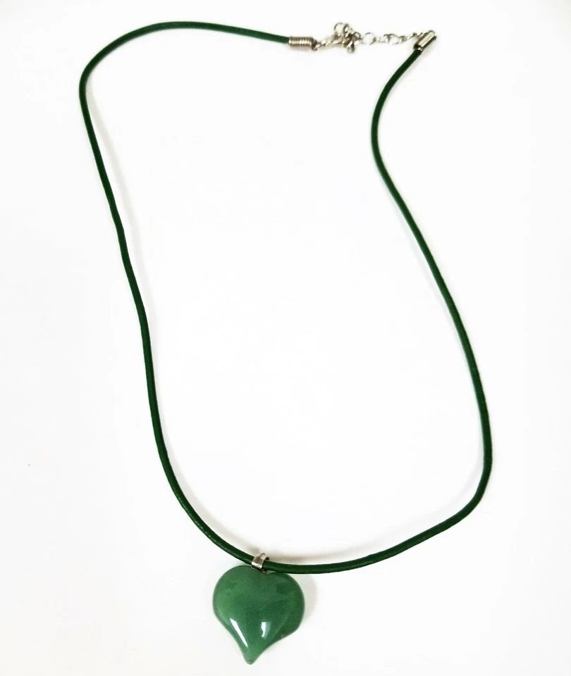 Verde Forma Cuore Originale Giada Ciondolo + Pelle Cavo, Color Argento Collana - Immagine 3 di 3