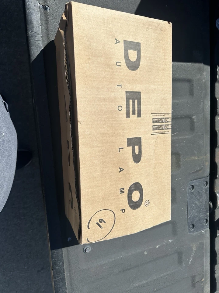 Conjunto de luces antiniebla - TYC certificado NSF para Hyundai Santa Fe Sport 13-16 Foto 2 de 3