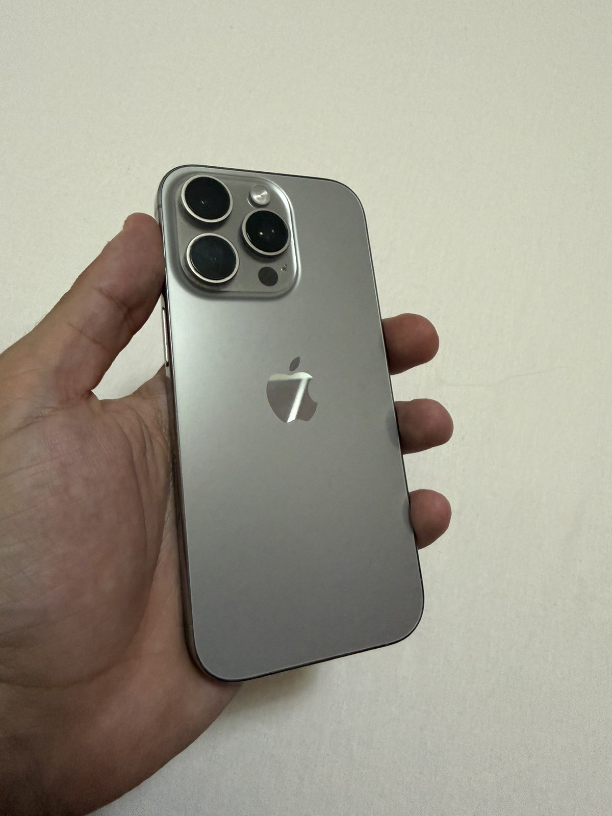 iPhone 16 Pro