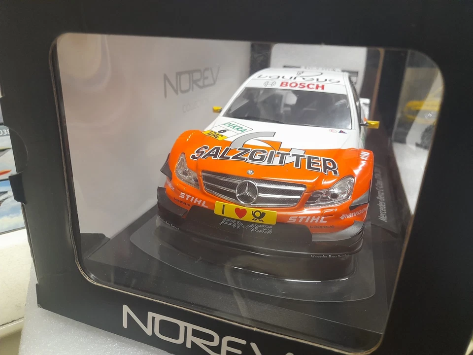 Norev 183580 Mercedes-Benz C-Class DTM 2011 #6 R. Schumacher 1/18 - Immagine 2 di 2