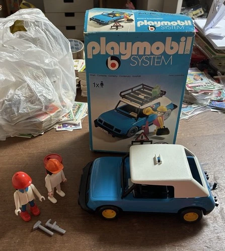 Playmobil Vintage City Life Blue Car Traveler Suitcases Set 3210 1977