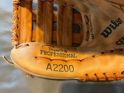 Wilson A2200 Pro Staff Professional Baseball Glove Tan 12.5” EXC