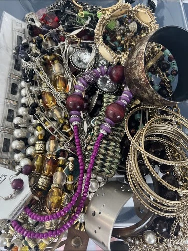 3lbs All Wearable Nice Quality Vintage To Now Costume Jewelry Lot Wear Resale R6
