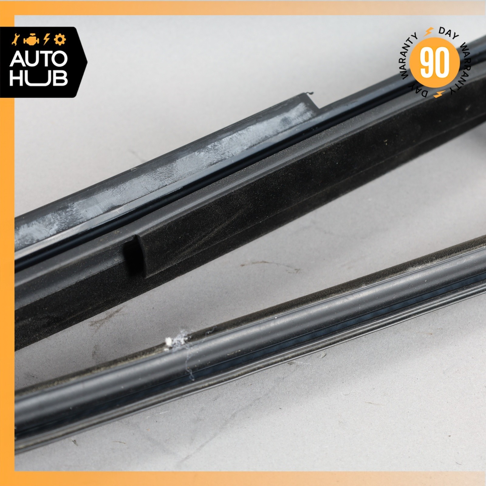 07-10 Bentley Continental GTC Speed Right Side Door Seal w/ Seat Belt Guide OEM