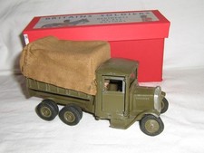 VTG BRITAINS 10 WHEELED LORRY AND DRIVER SET 1332 BOXED